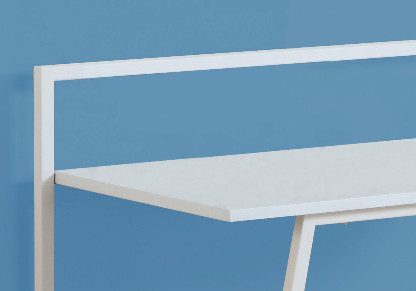 White Mdf Metal  Computer Desk - 17.75inches x 29.5inches x 34inches